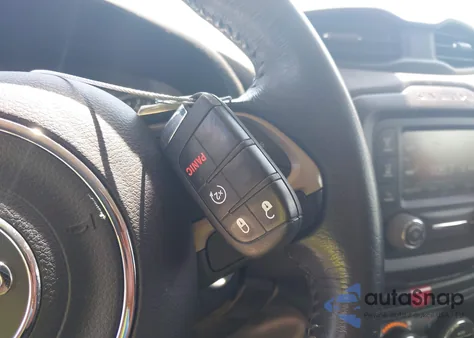 2015 Jeep Renegade Latitude from USA, damaged, VIN ZACCJBBTXFPC15417